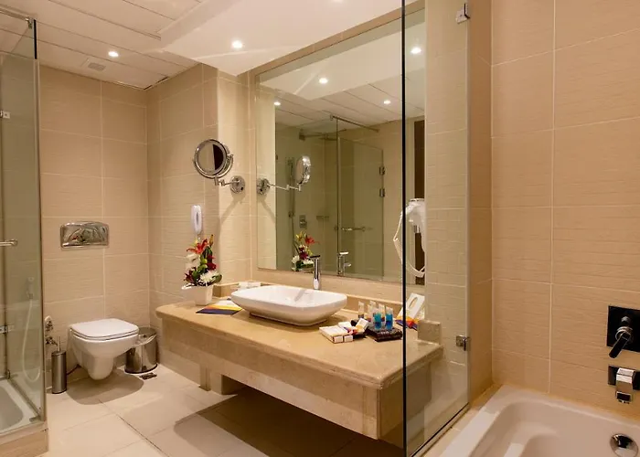 Naama Waves 5*