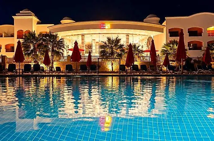 Naama Waves Üdülőközpont 5*