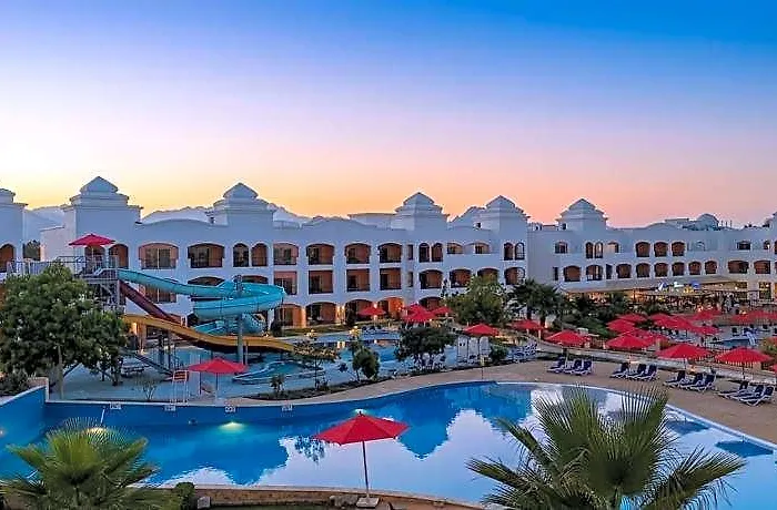 Naama Waves Üdülőközpont