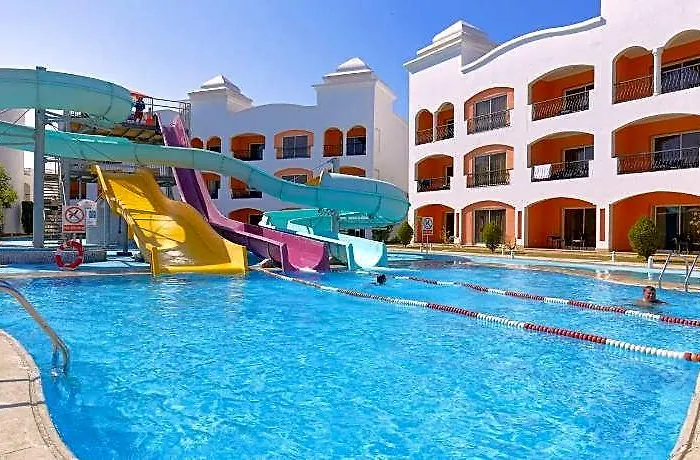 Naama Waves